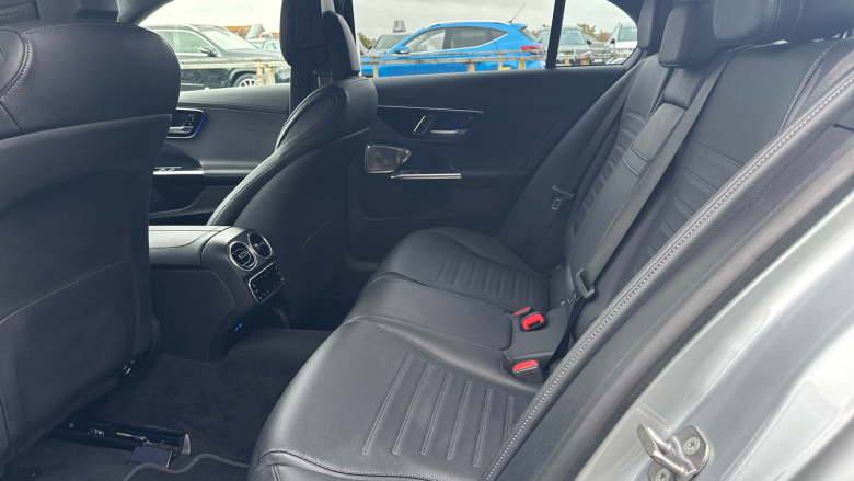 Mercedes-Benz C-Class C200 AMG Line Premium Plus 4dr 9G-Tronic Petrol Saloon